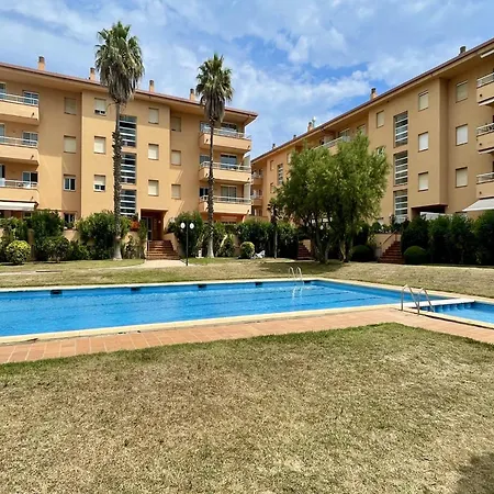 Apartment With Two Rooms Near Sea Beach *